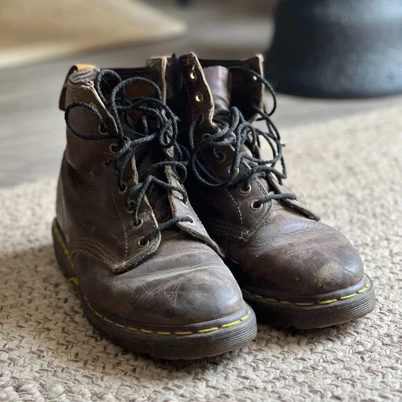Vintage Dr Martens 1460 Boots 8 Eye Brown 6 UK 8 US Y2K $_12.JPG?set_id=880000500F main image 4